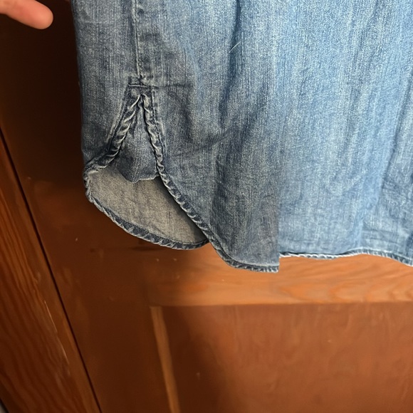 Loft chambray button down - Picture 6 of 7